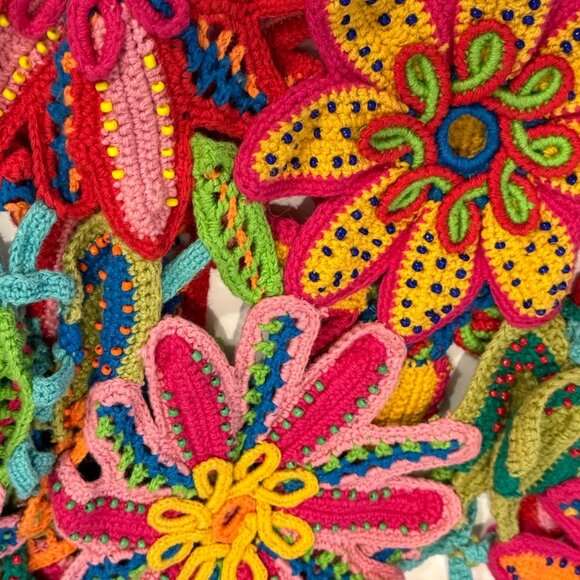 RARE Vintage MICHAEL SIMON Vibrant Multicolor Floral Crochet Beaded Cardigan - Picture 7 of 7